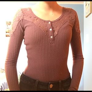 HOLLISTER Mauve Henley XS